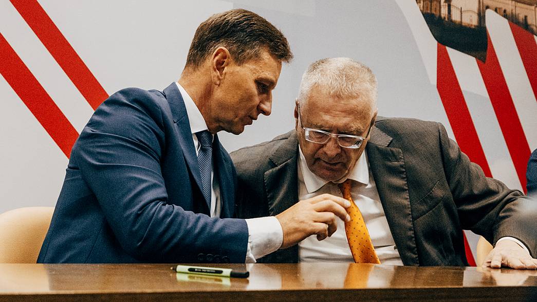 Представляет ли губернатор Сипягин опасность для Владимира Жириновского?