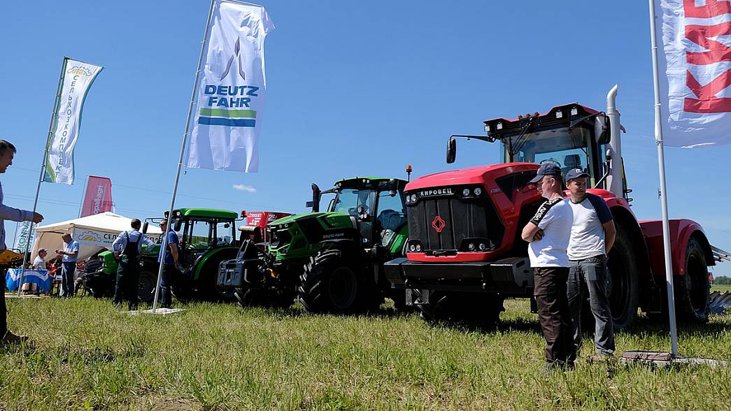 Соревнования на тракторах и новые инвестиции: Владимирские аграрии отметили «День поля-2021»