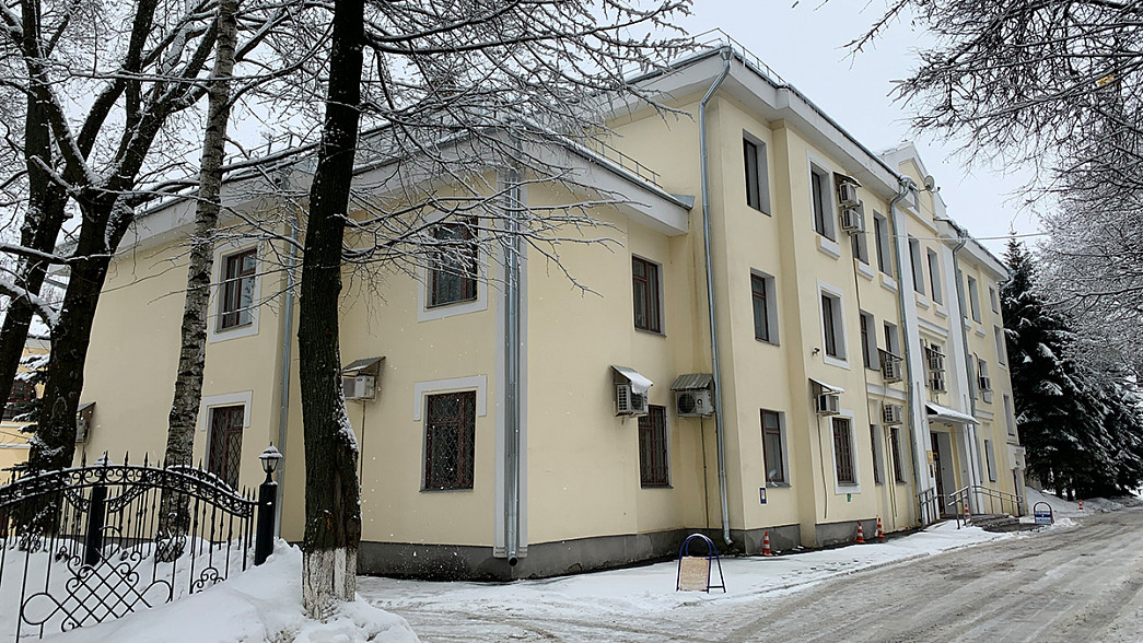 Кто займет здание регионального министерства имущества в Рождественском монастыре?