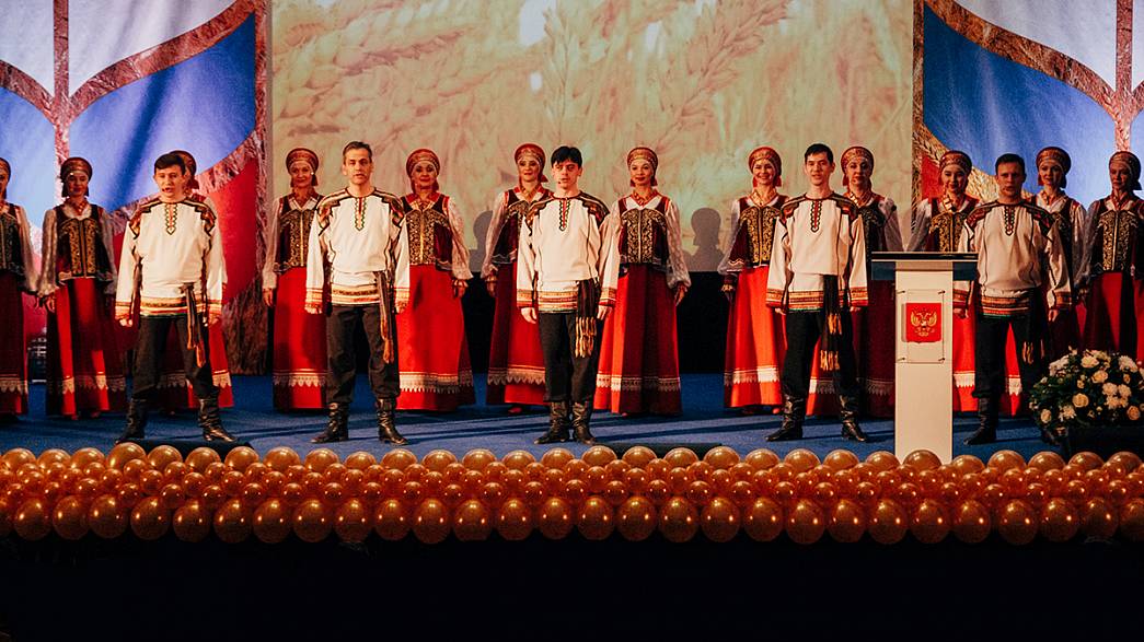 Губернатор Владимир Сипягин разрешил коллективам Домов культуры репетировать. Проводить концерты им по-прежнему запрещено
