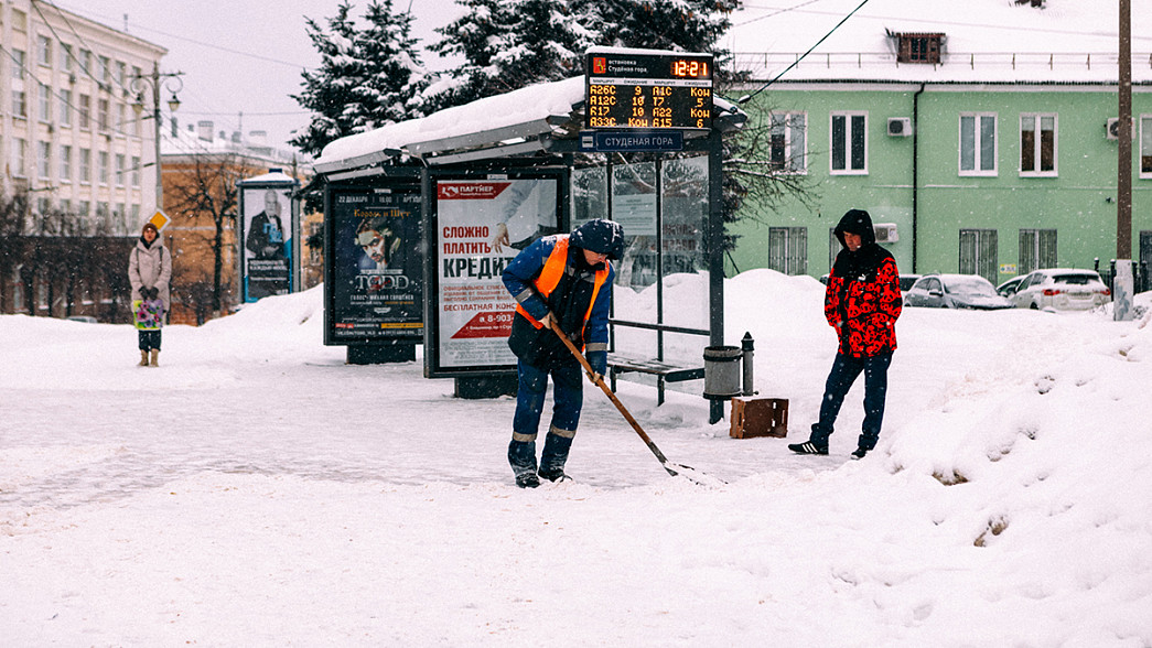 Кто отвечает за уборку снега в городе: мэрия Владимира публикует актуальные телефоны для связи с коммунальщиками