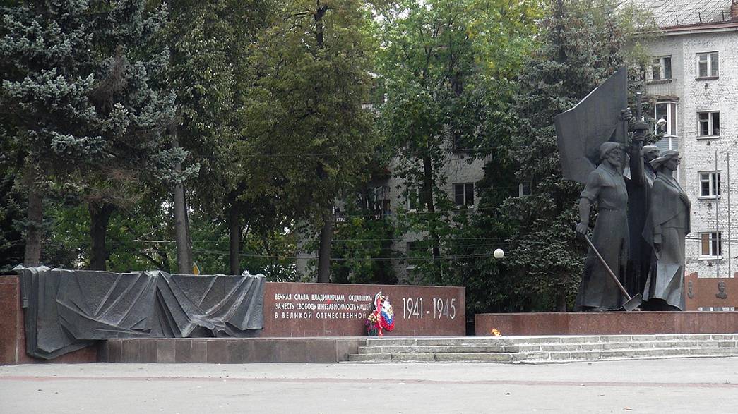 Мэрия города Владимира просит горожан не превращать мемориал Победы в скейт-площадку