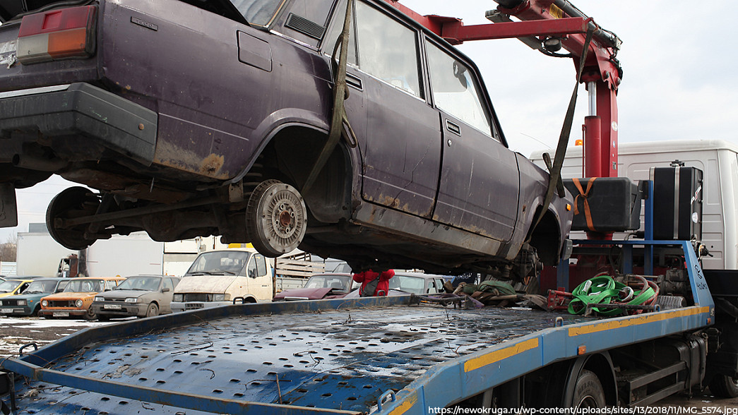 Во Владимире задержаны «автомобильные санитары», которые вывозили из дворов старые российские машины