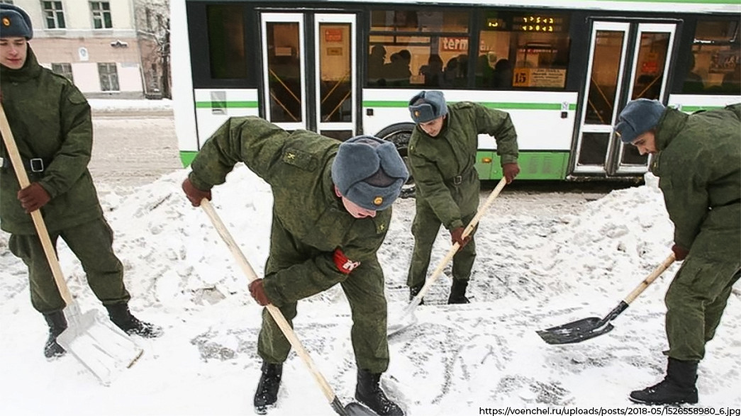 Владимирским властям рекомендовали привлечь к уборке снега военных