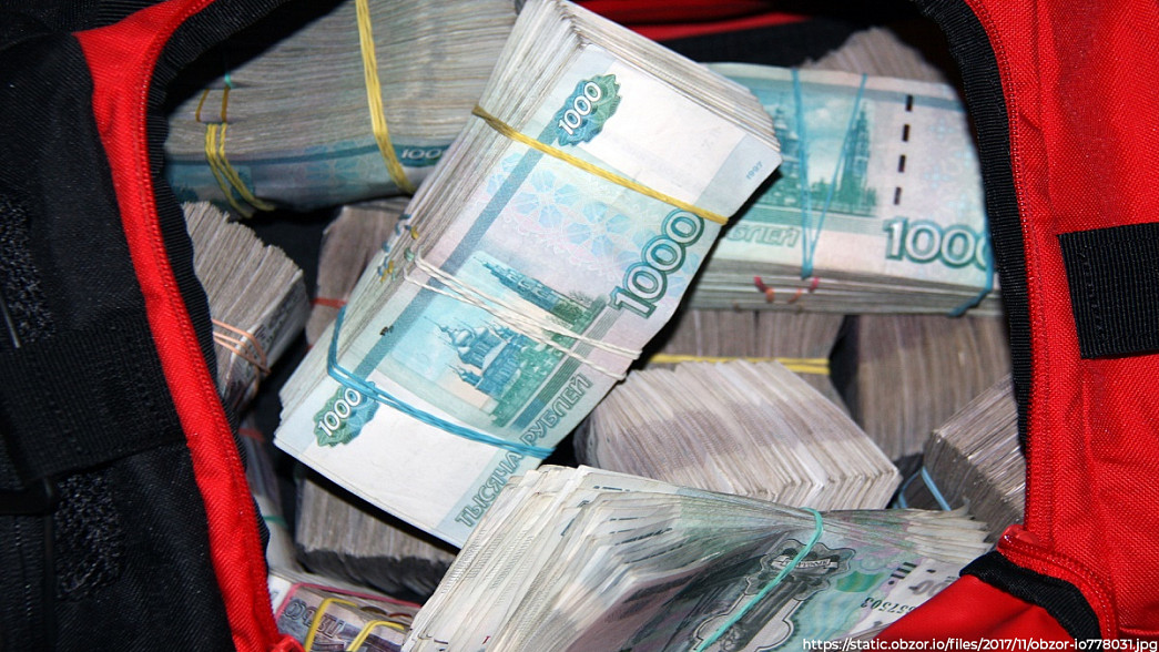 Курьер, забравший у владимирских пенсионеров более 2 миллионов рублей для мошенников, получил реальный срок лишения свободы