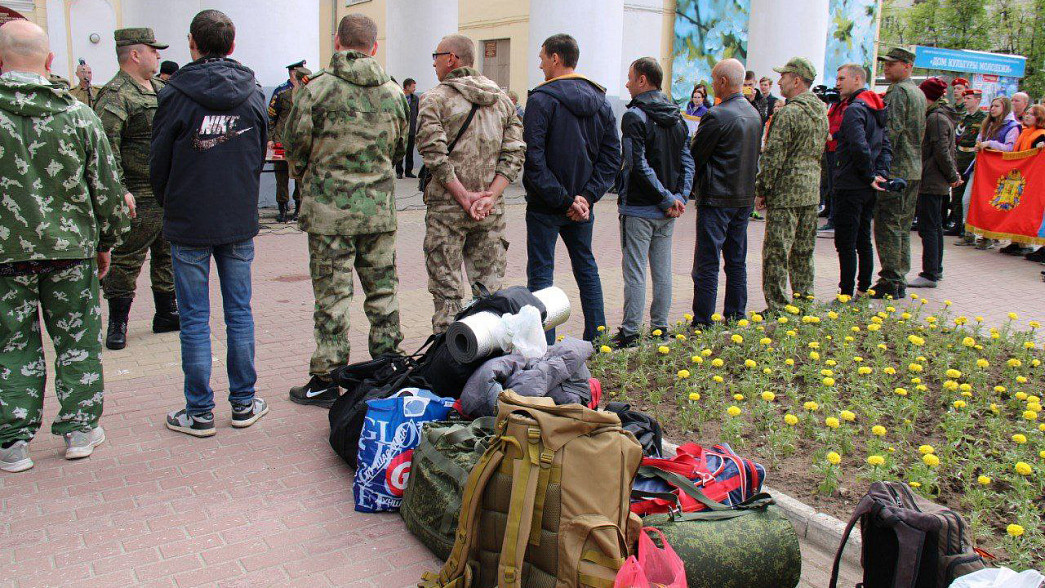 За месяц не менее сотни владимирцев добровольно заключили контракты для несения армейской службы в зоне военной спецоперации на Украине