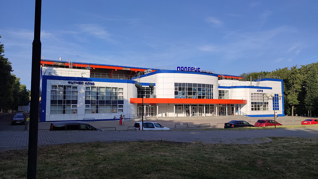 Ледовый дворец «Полярис» обеспечат работой благодаря открытию школы хоккея
