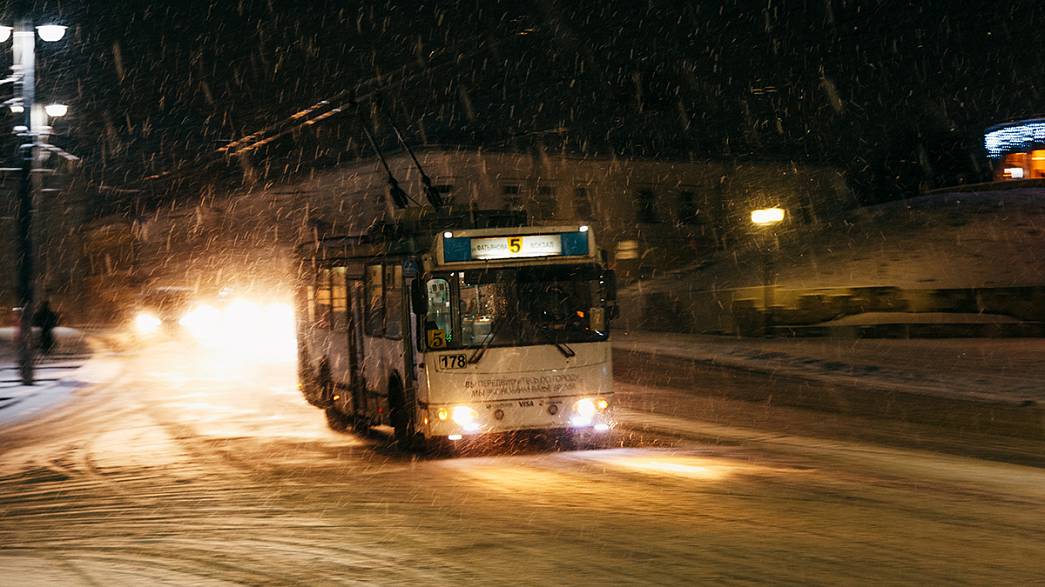 Владимирцев предупреждают о сильном снегопаде, метели и заносах на дорогах
