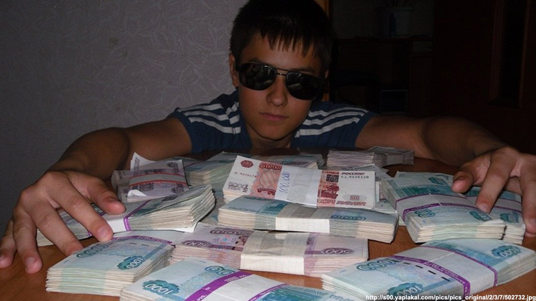 Подросток выпросил у пожилой женщины кредит на 1,5 миллиона рублей