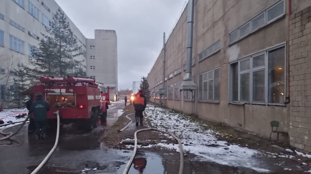 На Ковровском электромеханическом заводе эвакуировали 60 человек из-за пожара