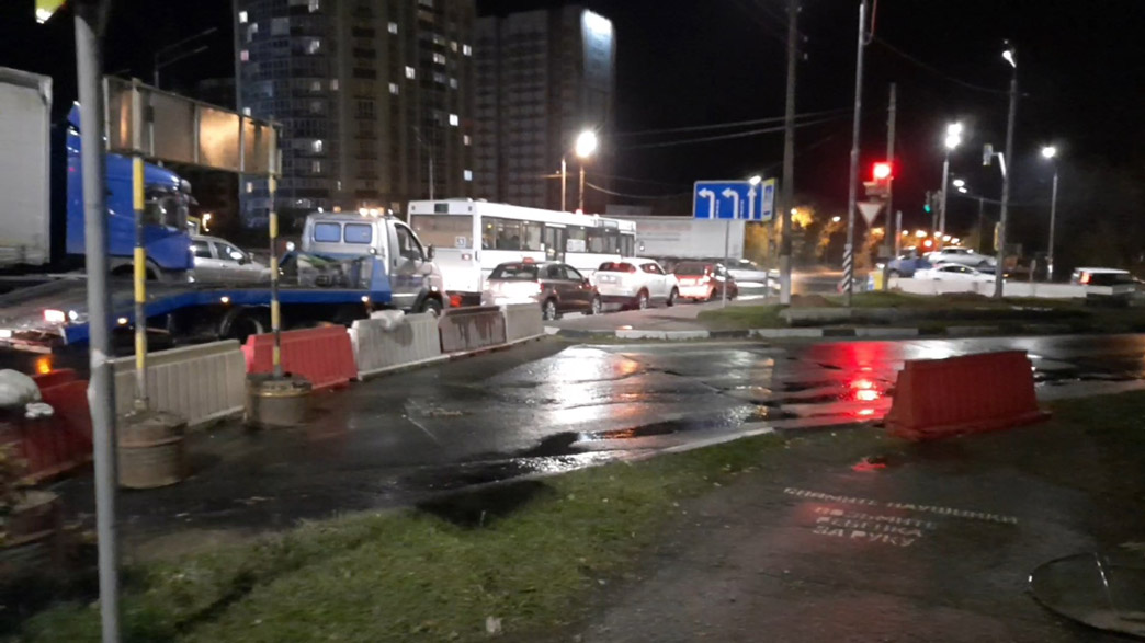 Во Владимире без объявления войны возникла транспортная пробка на пересечении улицы Горького с Пекинкой