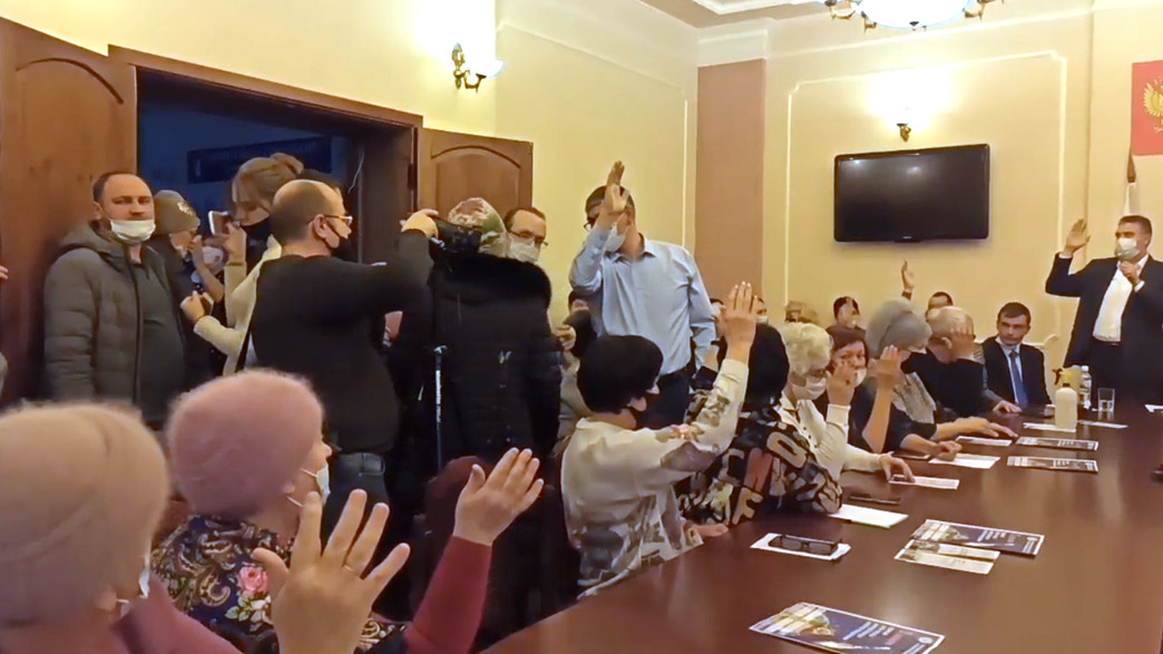 Жители Гусь-Хрустального проголосовали против отмены прямых выборов мэра города. Но депутаты могут проигнорировать это решение