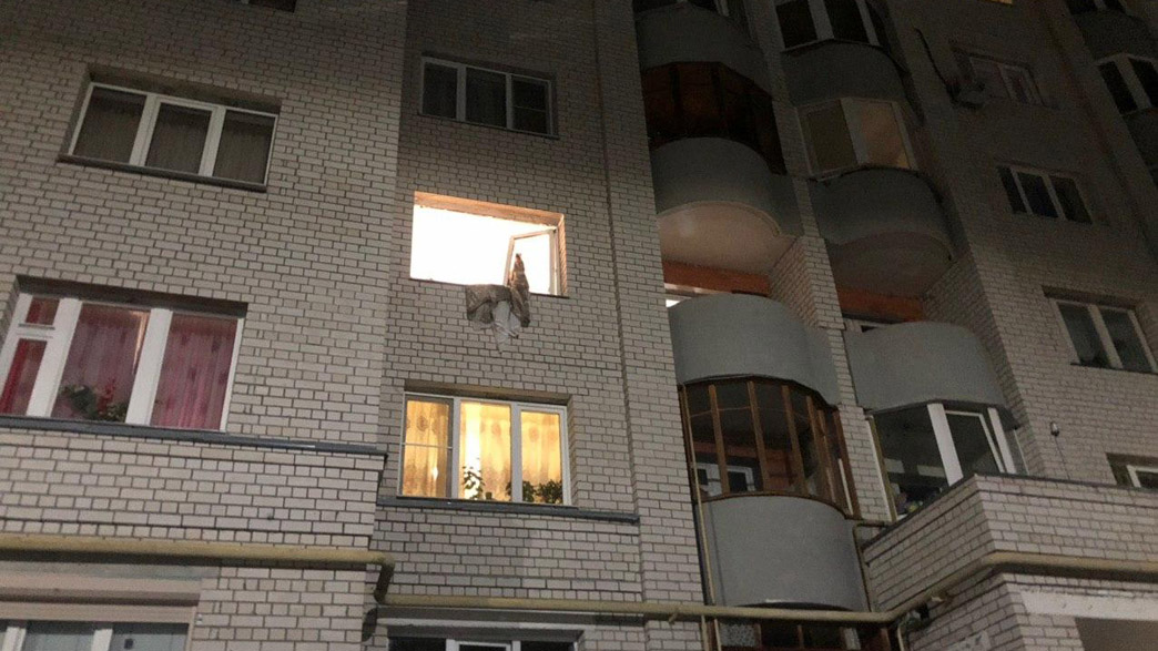 Во Владимире в квартире на улице Комиссарова взорвалась бутылка с растворителем — хозяин получил ожог. В Киржачском районе на пожаре в частном доме погибли мужчина и женщина