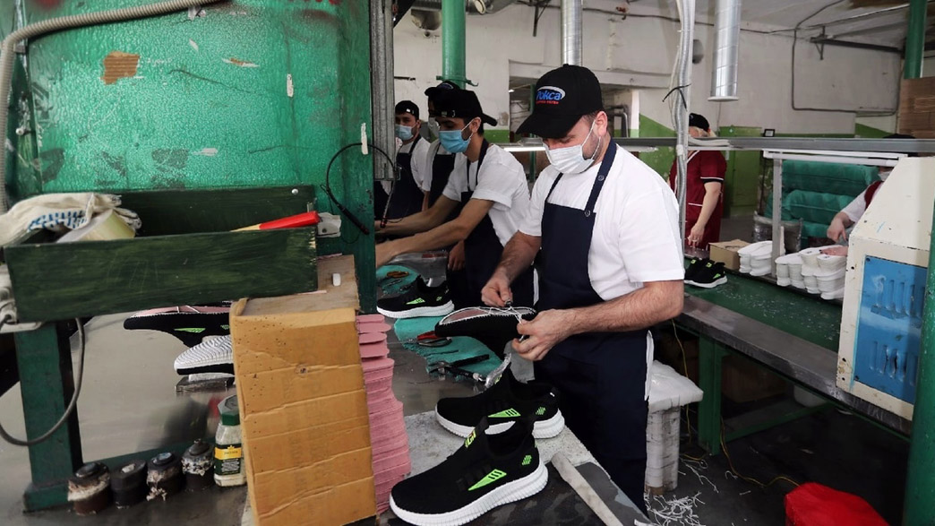 Судогодские обувщики составили конкуренцию китайцам — компания уже вложила в бизнес по производству обуви 100 млн рублей