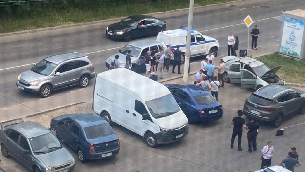 Во Владимире нашли Renault Logan с трупом в багажнике