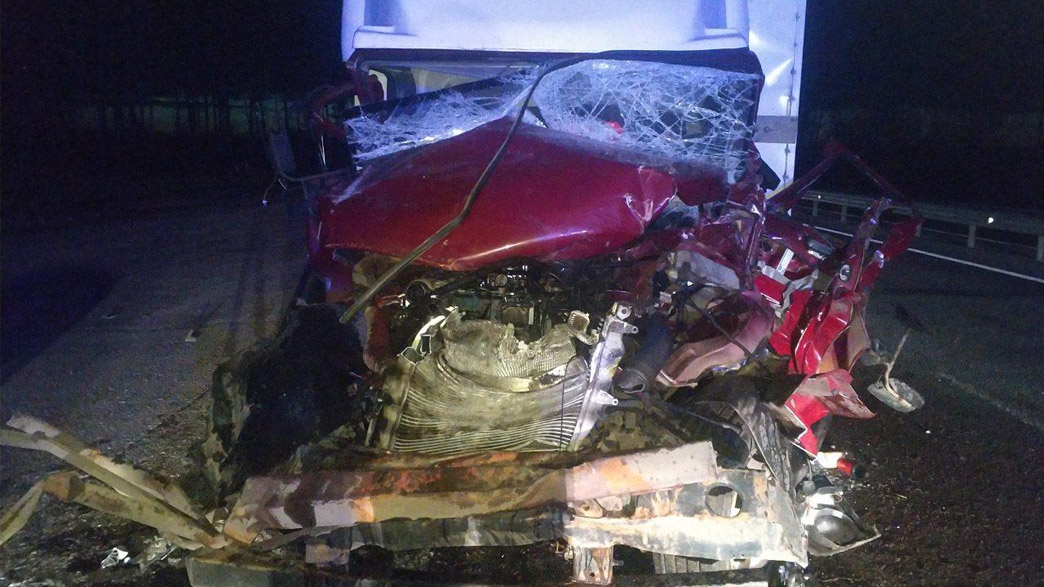 Водитель рефрижератора погиб в результате столкновения с фурой на трассе М-7 во Владимирской области