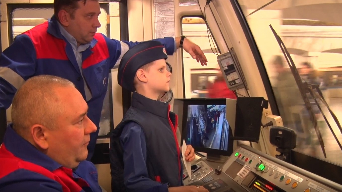 10-летний владимирец стал машинистом Московского метрополитена