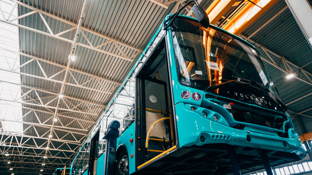 За год с конвейеров «Волгабаса» сошло 1 217 автобусов — это второй результат в России