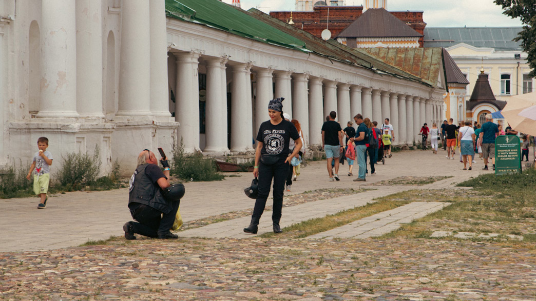 День суздаля в 2024 году. Туристы во Владимире. Иностранные туристы во Владимире. Суздаль благоустройство.