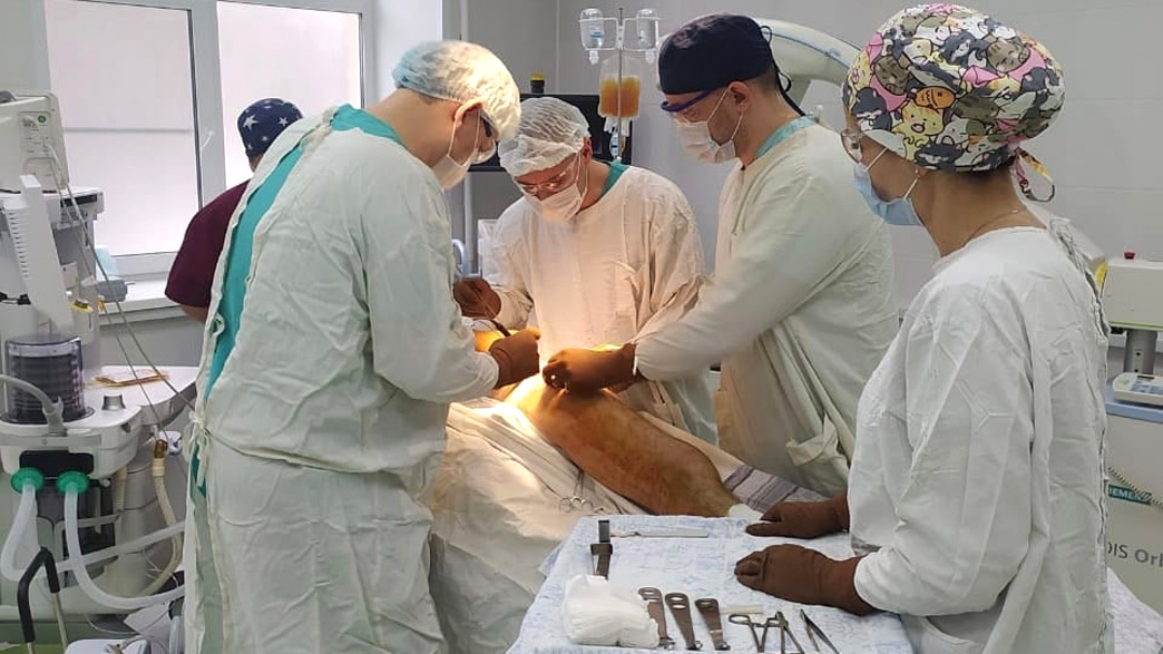 В Александрове врачи провели уникальную операцию по спасению ноги пациента