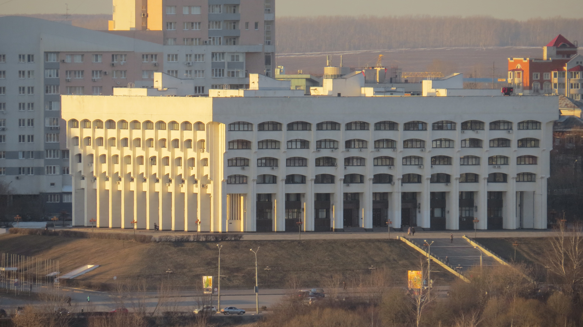 Правительство владимирской. Белый дом Владимир администрация. Областная администрация Владимирской области. Здание областной администрации Владимирской области. Белый дом город Владимир.