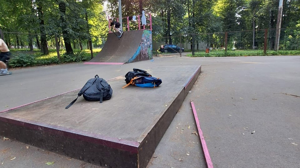 Благоустройство по-кольчугински: скейт-парк развалился и замусорен, детские площадки опасны для посетителей
