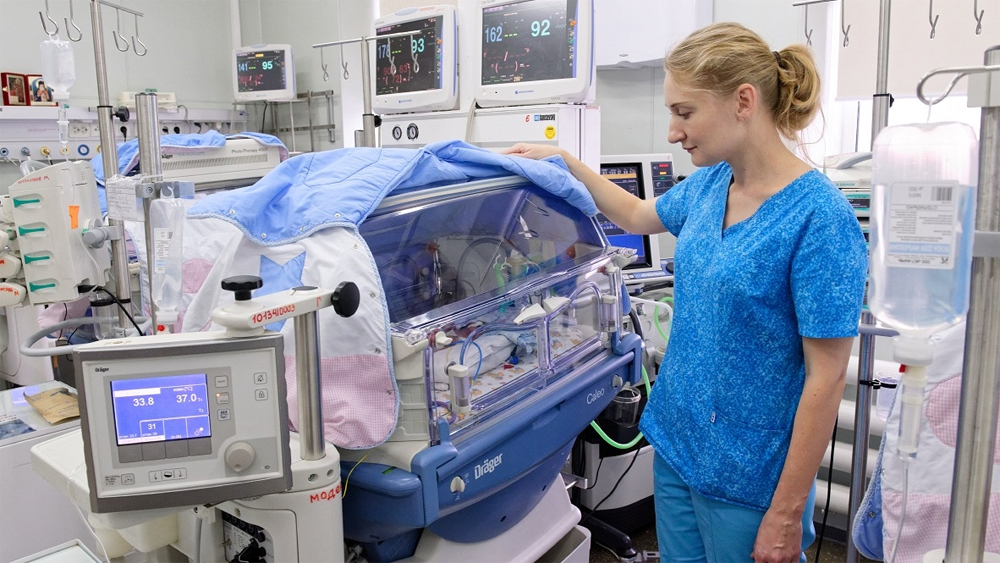 В детских больницах региона обновят оборудование
