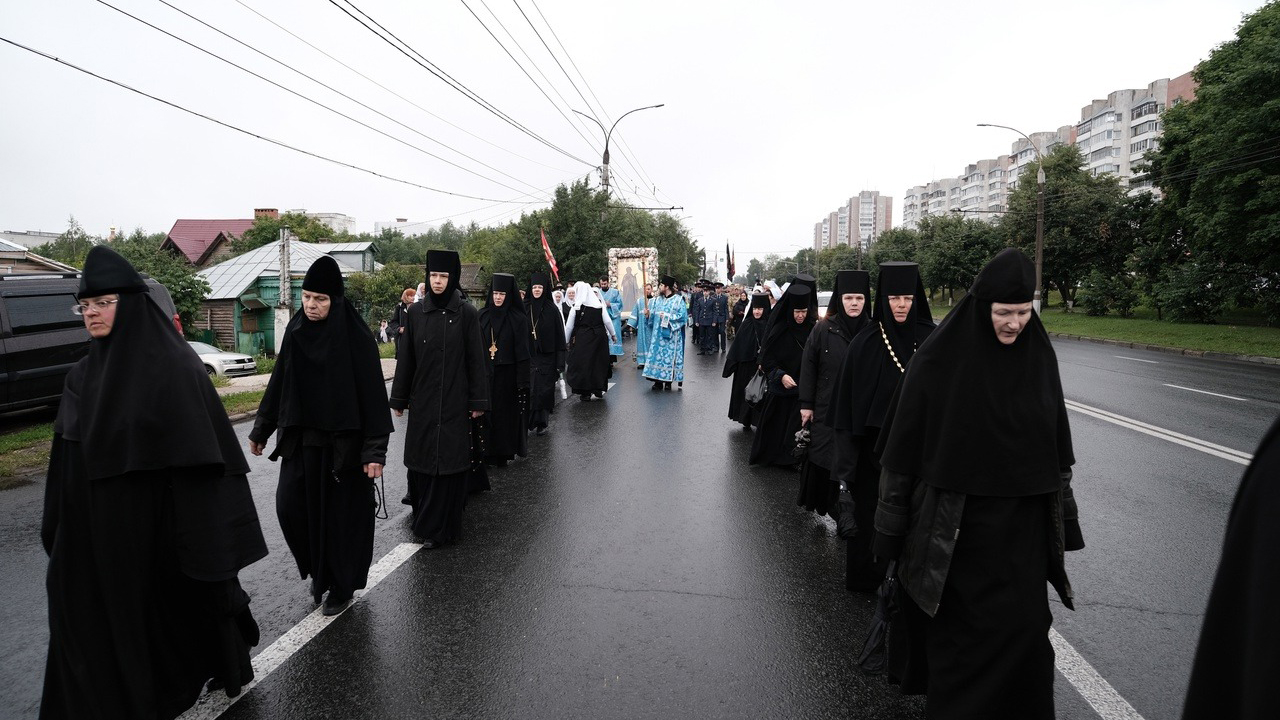 Во Владимире из-за крестного хода ограничат движение на улице Добросельской