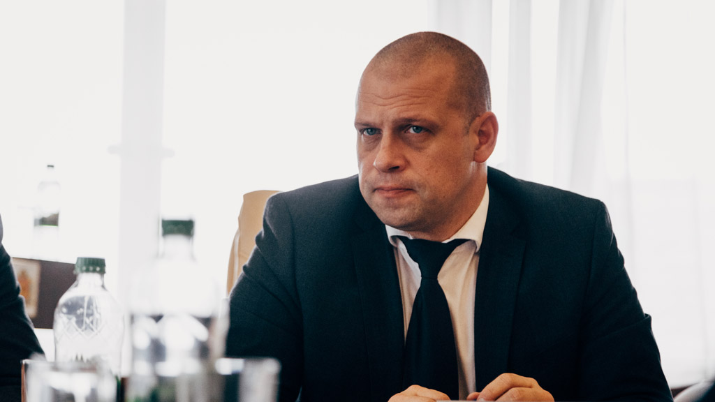 Руслану Баринову предъявили претензии за сбои в подготовке документов