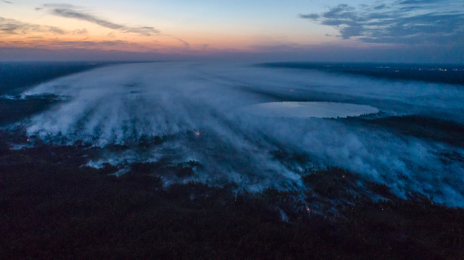 Тушение масштабного лесного пожара под Петушками близко к завершению