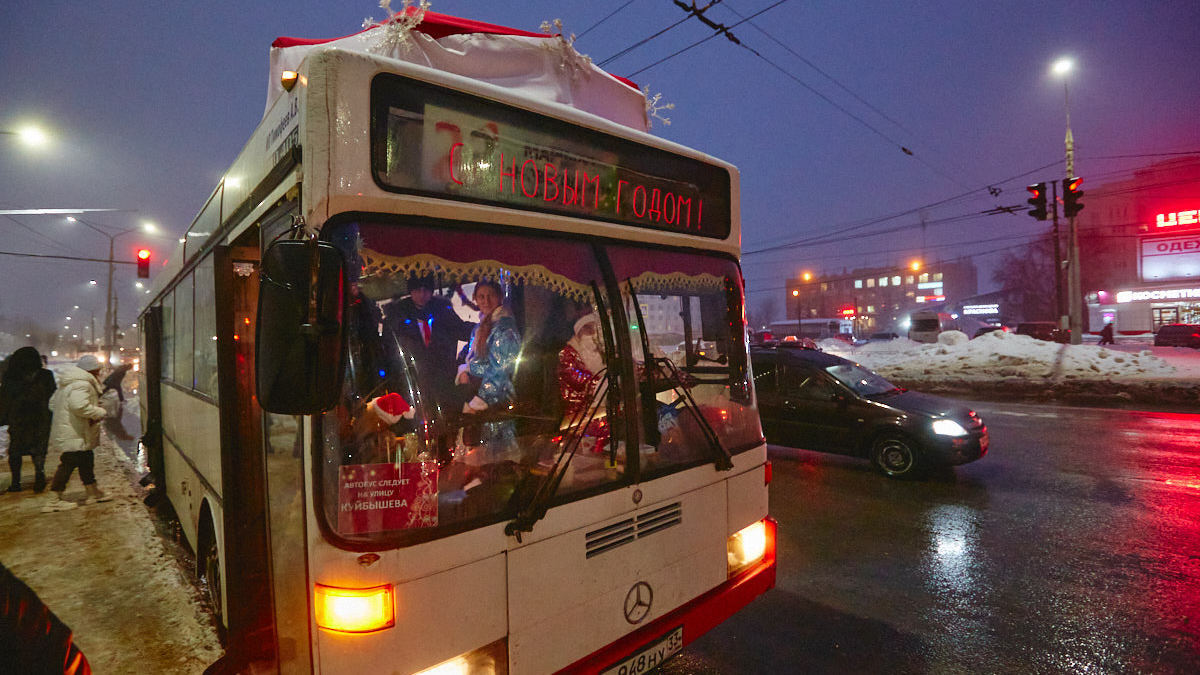 В Новогоднюю ночь ограничат движение через центр Владимира, но организуют  бесплатные маршруты общественного транспорта - новости Владимирской области