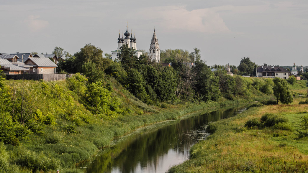 Шоколадная река в Суздале не смущает министерство природопользования Владимирской области