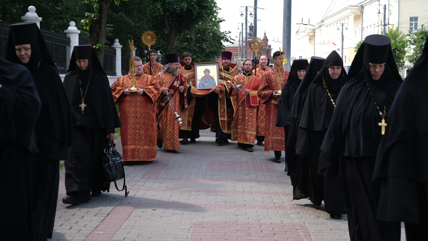 Во Владимире в день памяти святого благоверного князя Андрея Боголюбского прошел крестный ход
