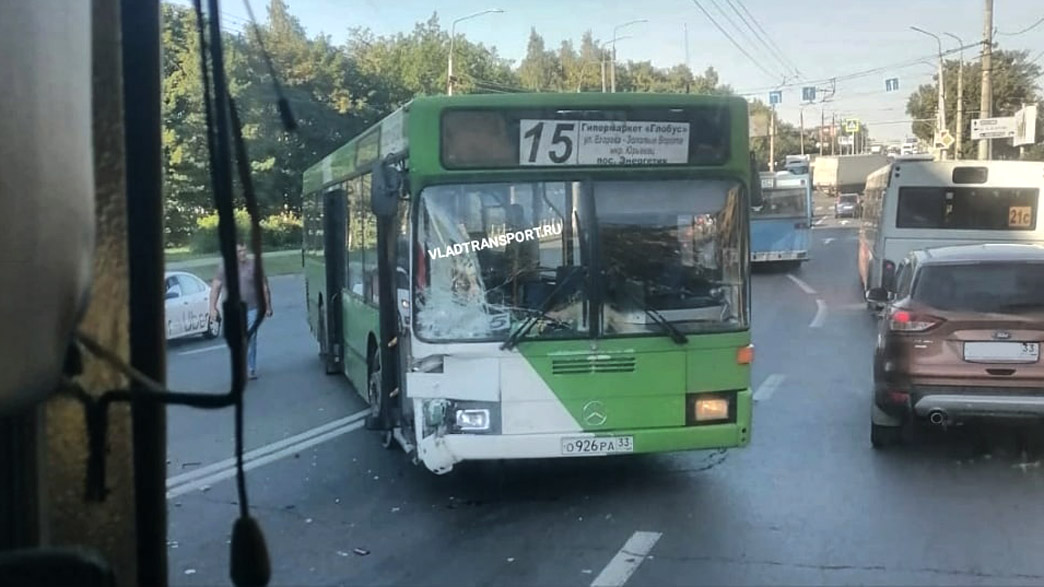 Вторая за неделю авария с участием автобуса во Владимире