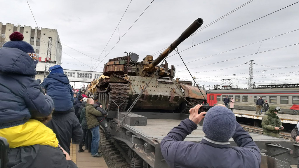 Последнее техники. Сирия ЖД поезда. Последняя техника. ЖД станция перелом фото.