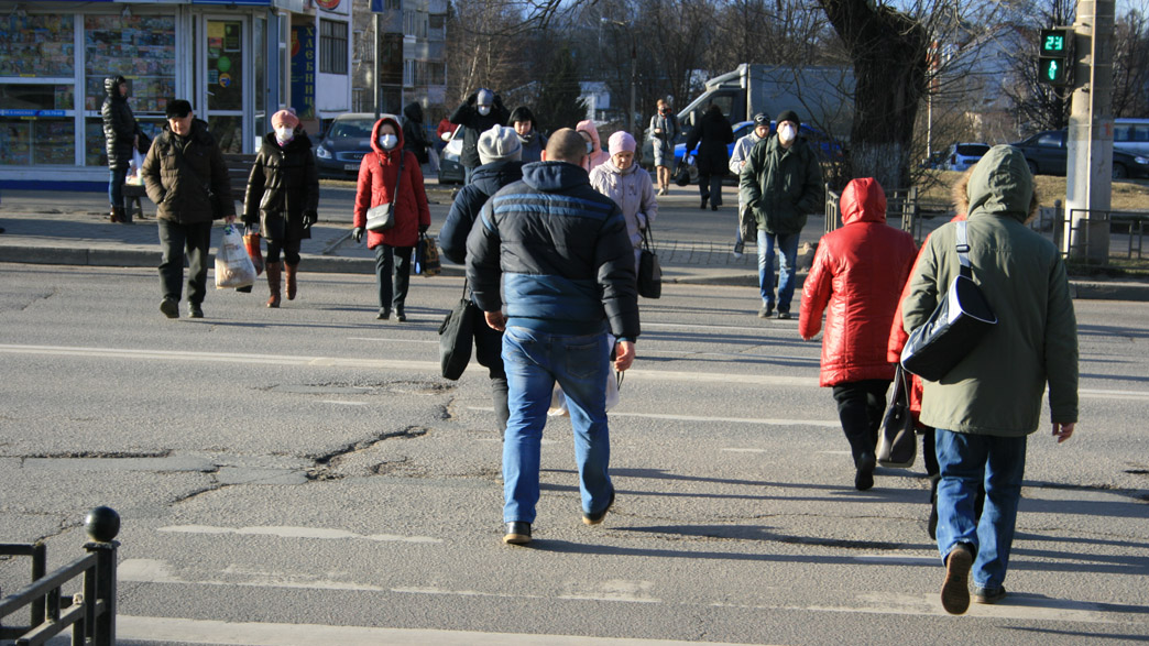 Жители города Владимира устали самоизолироваться и вернулись на улицы