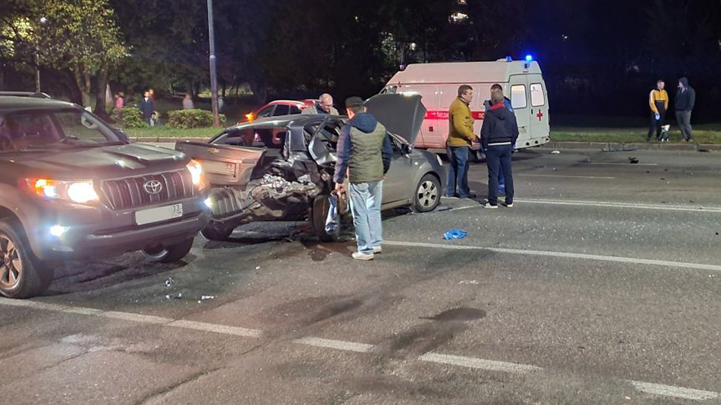 Пьяный водитель BMW X5 стал виновником аварии с тремя машинами и пешеходом