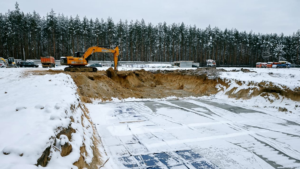 Белорусские подрядчики приступают к заливке бетона в основание инфекционной больницы при ОКБ