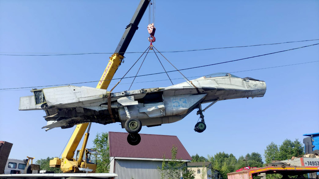 Истребитель МиГ-29 для мемориала на месте гибели Юрия Гагарина прибыл для реставрации в Киржач