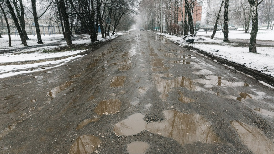 Муниципалитеты получат 340 миллионов рублей на дороги из бюджета Владимирской области. Треть от этой суммы достанется Коврову, а Владимиру не дадут ни копейки