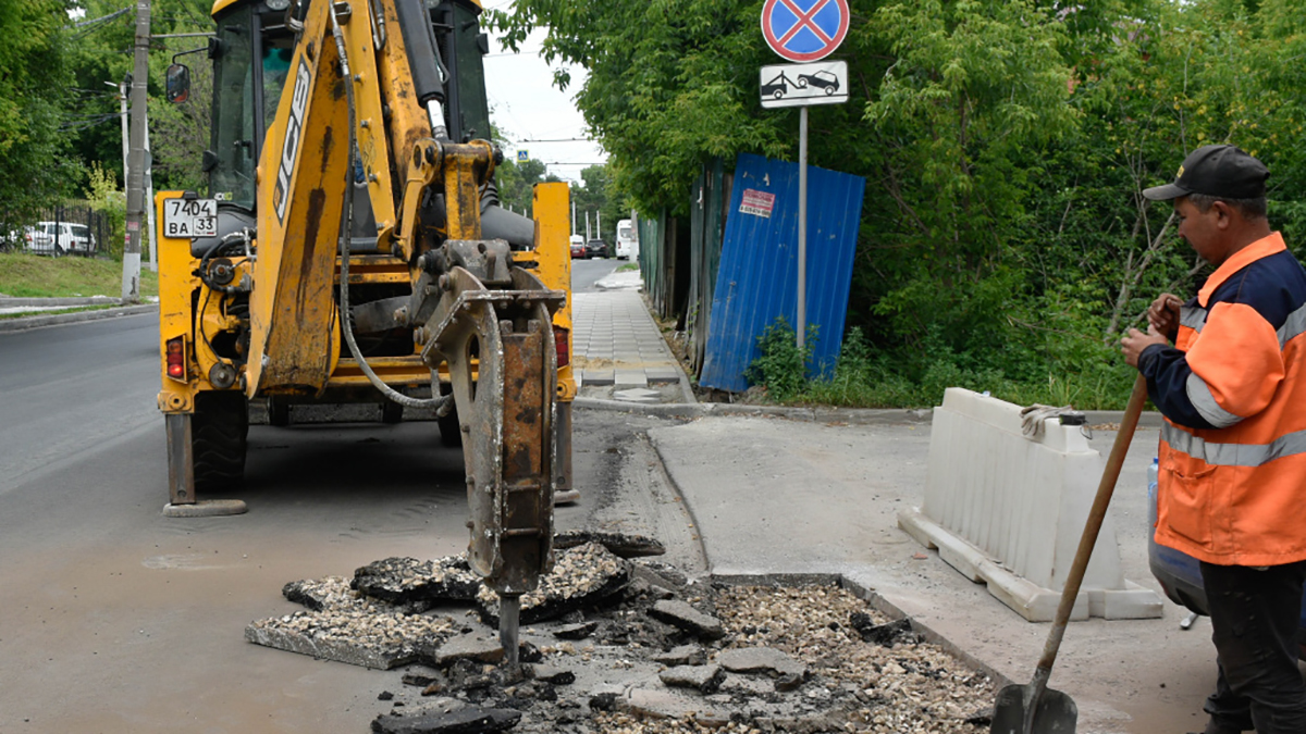 Во Владимире завершают кампанию по капитальному ремонту дорог за федеральные деньги