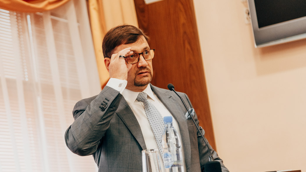 Тимур Рамазанов написал заявление об увольнении с должности директора департамента развития предпринимательства, торговли и сферы услуг администрации Владимирской области