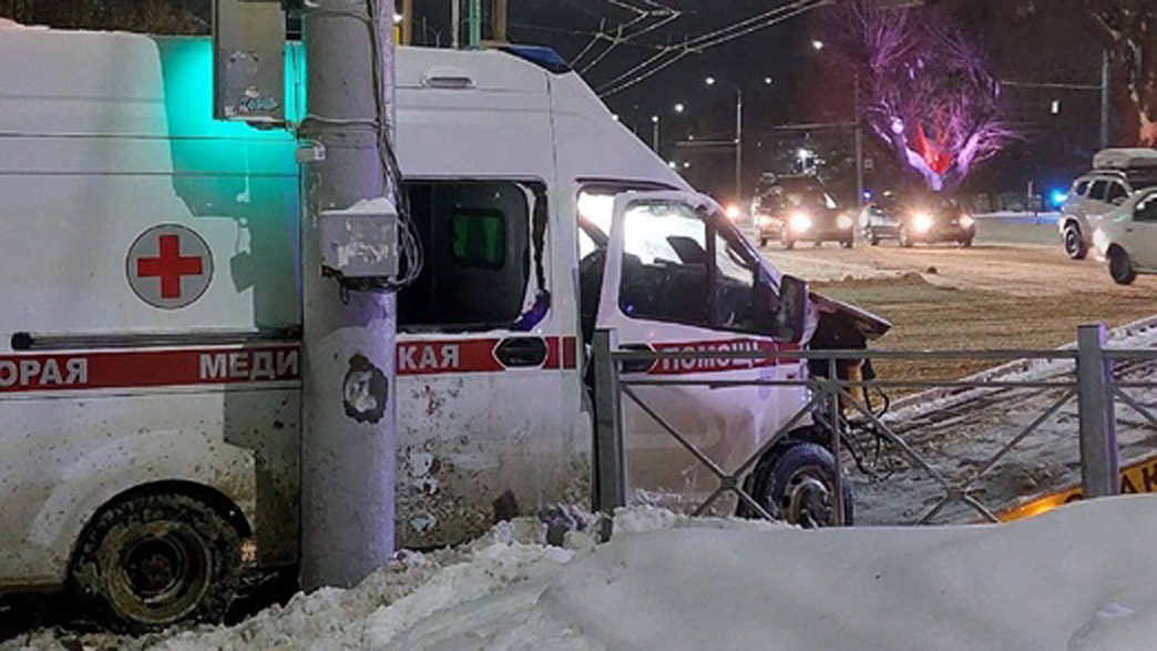 Авария со «скорой» во Владимире: пострадали четверо человек