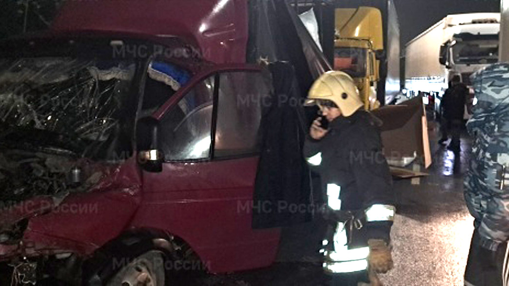 На федеральной трассе М-7 под Гороховцом столкнулись два грузовика