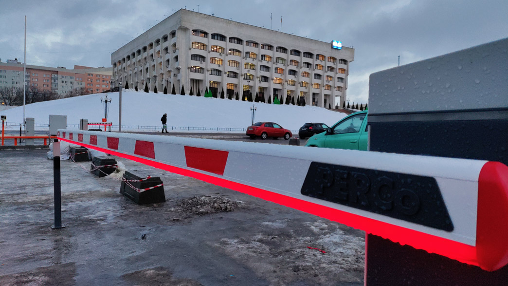 Погиб электрик, монтировавший новогодние украшения владимирского Белого дома
