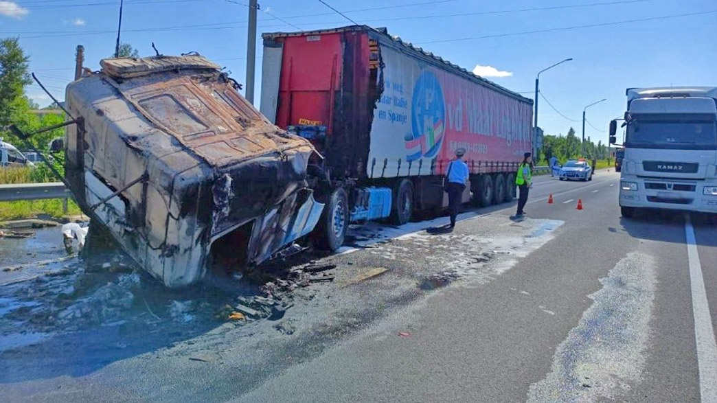 Еще одна смертельная авария на перекрестке М-7 с улицей Удобной в Вязниках: погиб водитель загоревшейся фуры