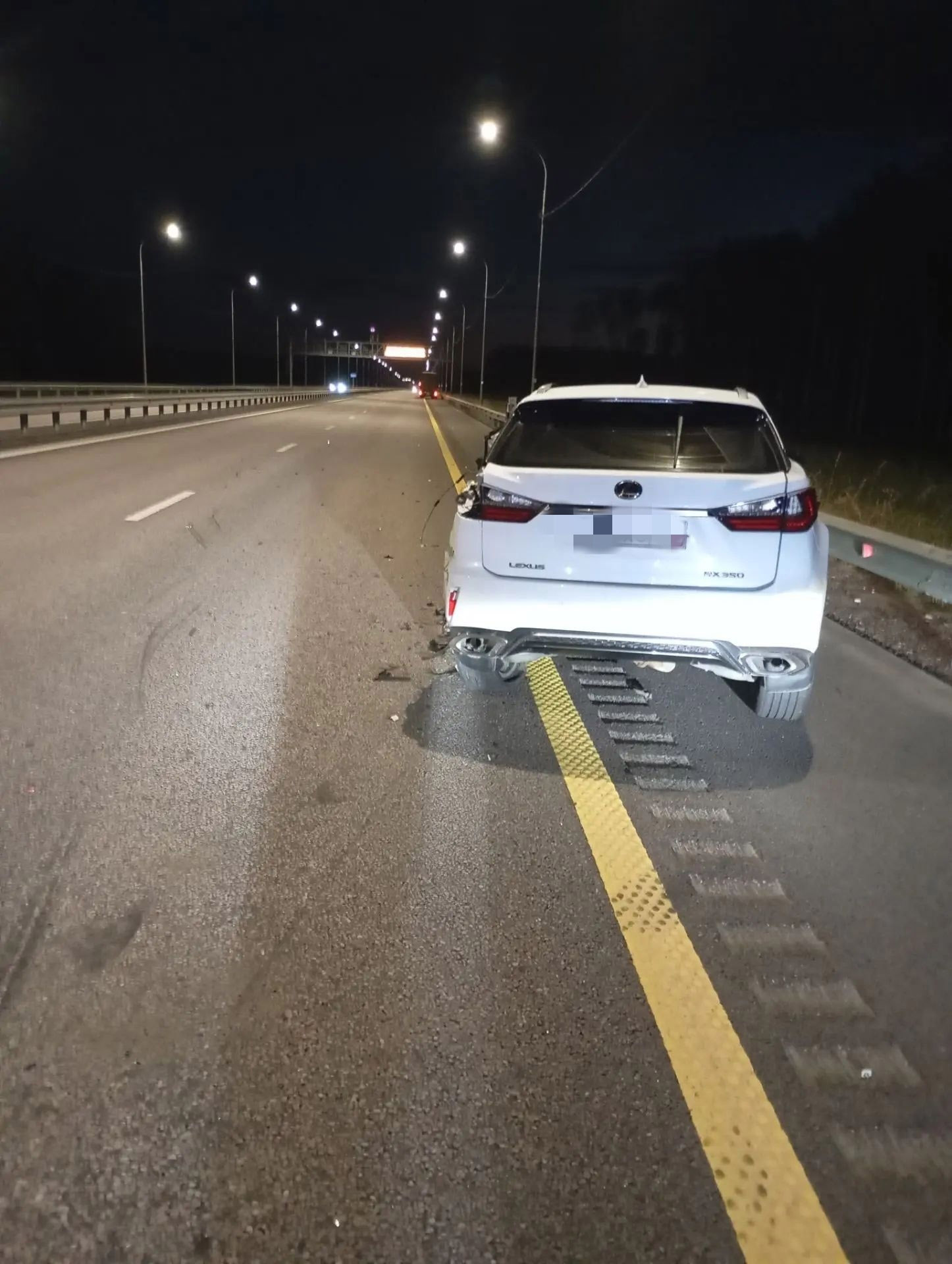 Lexus2.jpg
