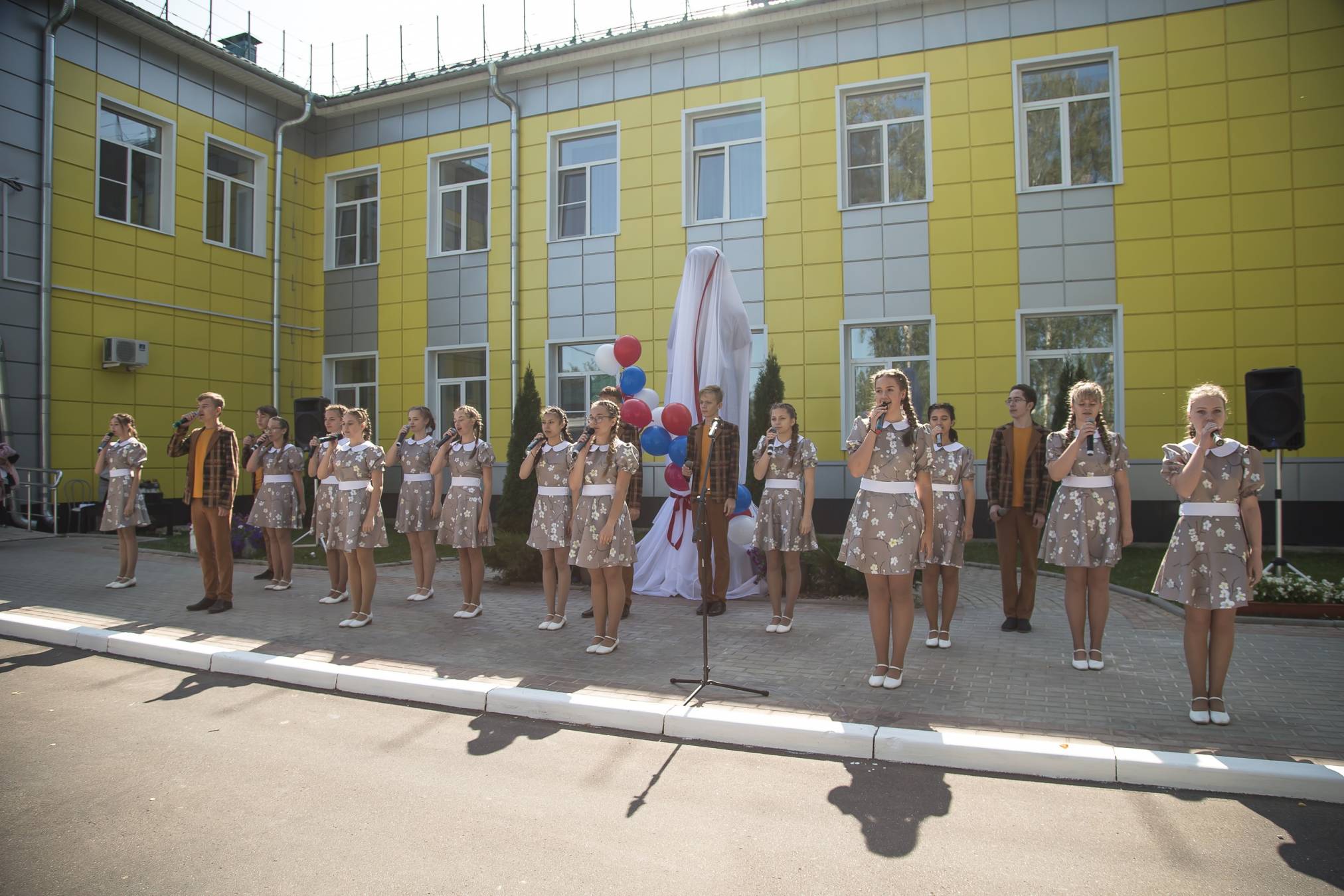 В Вязниках открыли бюст в память о докторе Лизе - новости Владимирской  области