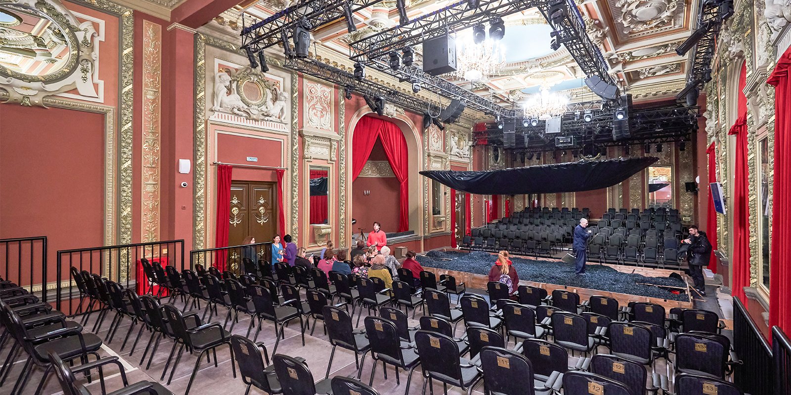 Театр современной пьесы фото зала