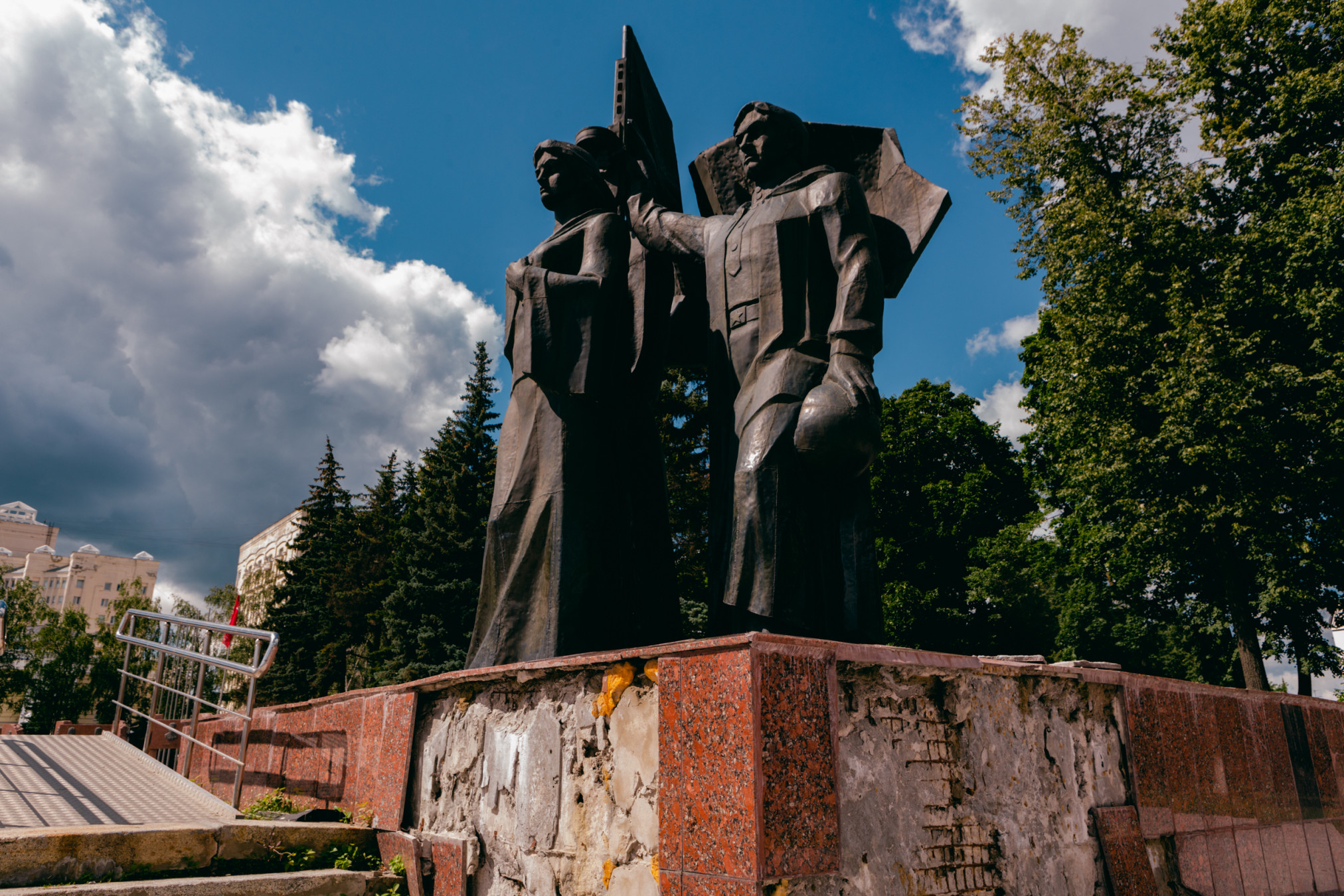 монумент на площади победы в рязани